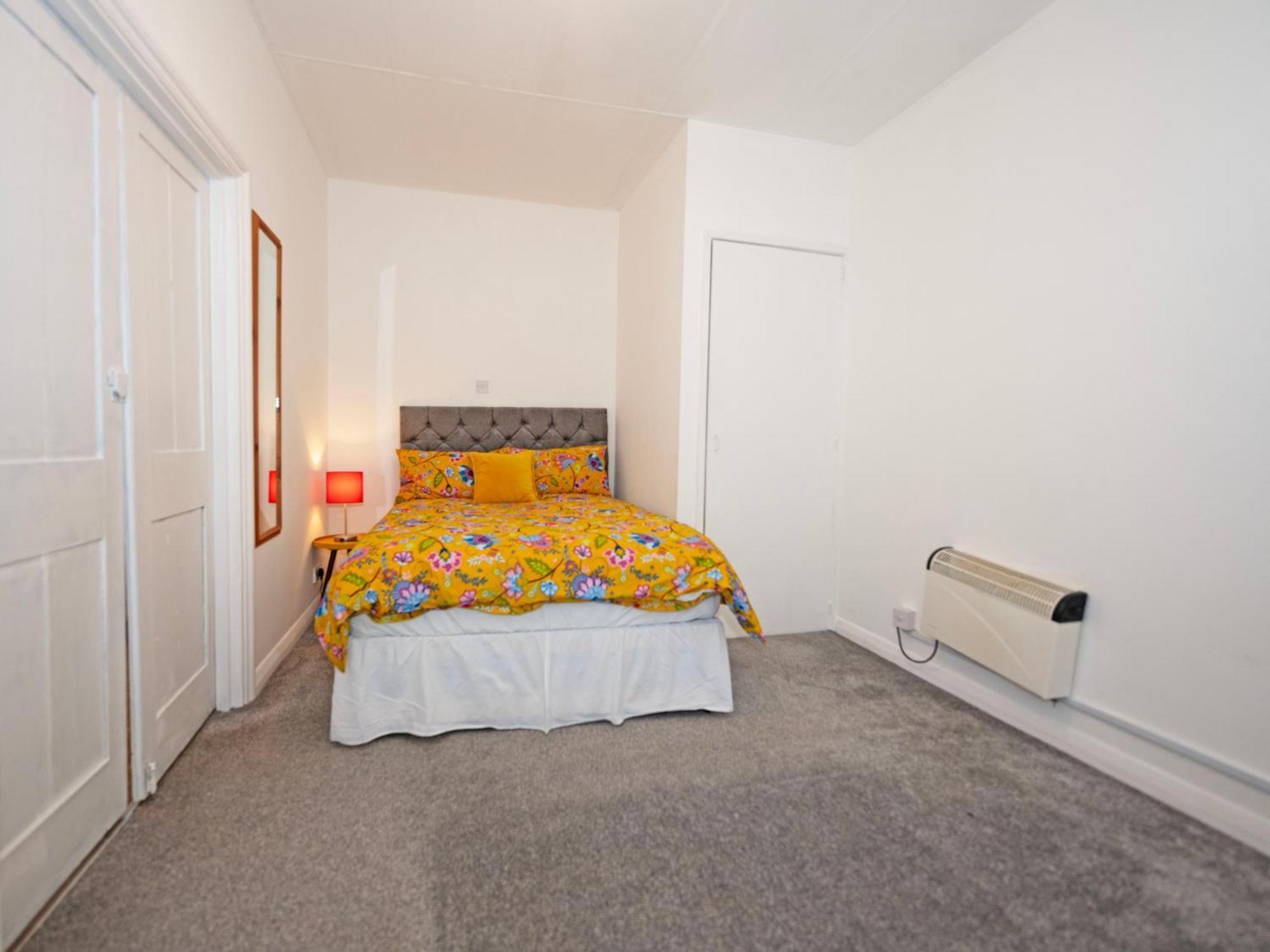 Flat In Clapham Budget Friendly Stay London Bagian luar foto